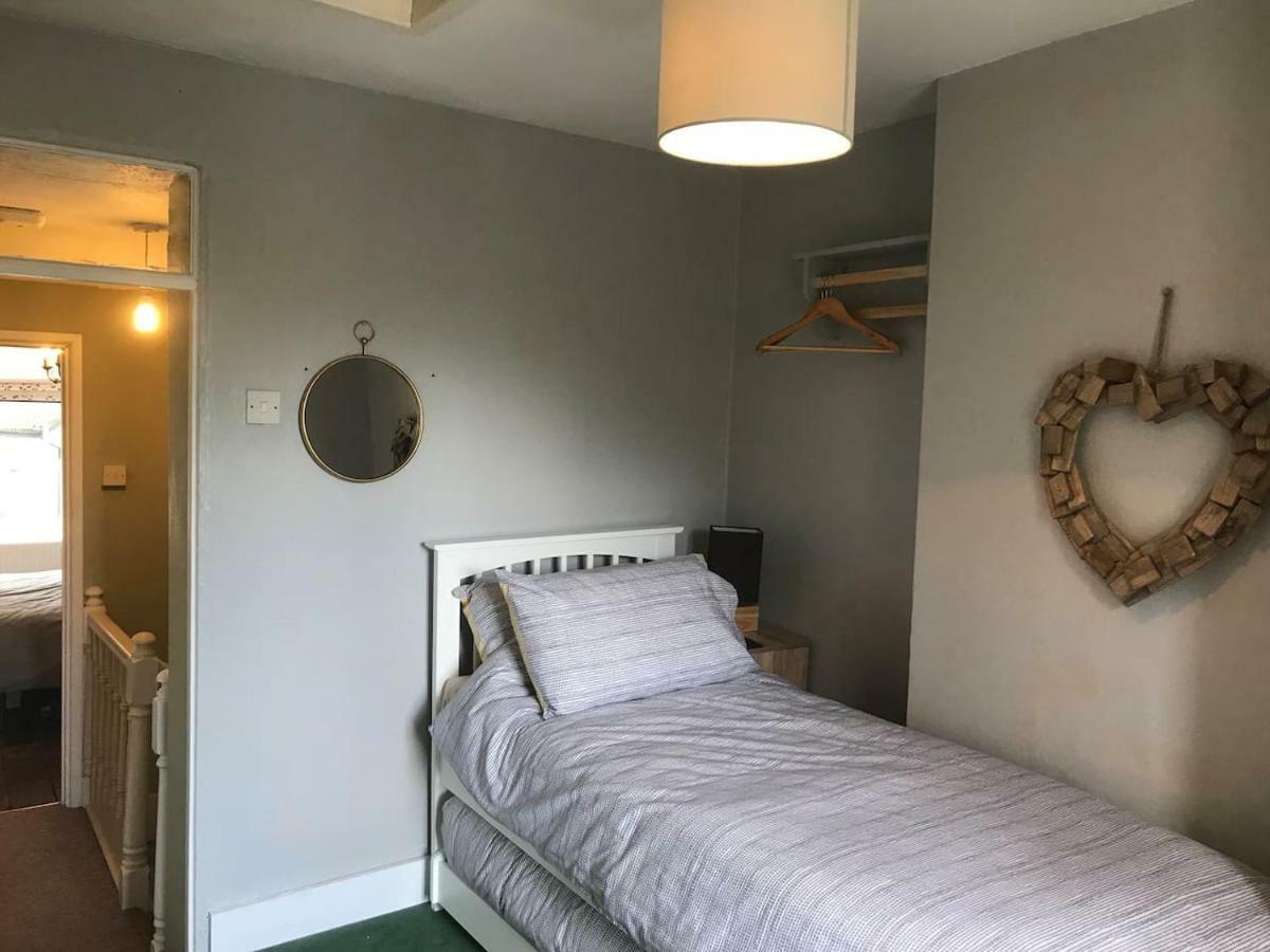 Ham Tree Cottage Trowbridge Dış mekan fotoğraf